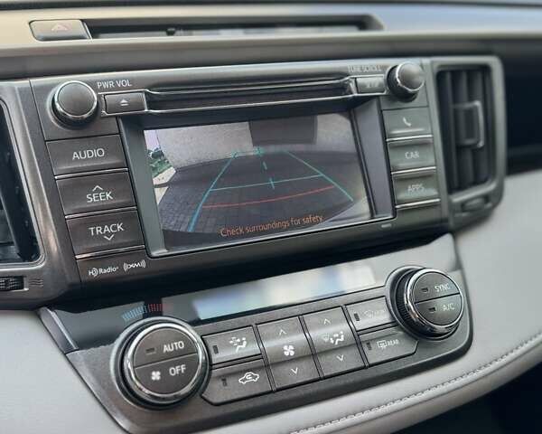 Серый Тойота РАВ 4, объемом двигателя 2.5 л и пробегом 180 тыс. км за 14800 $, фото 6 на Automoto.ua