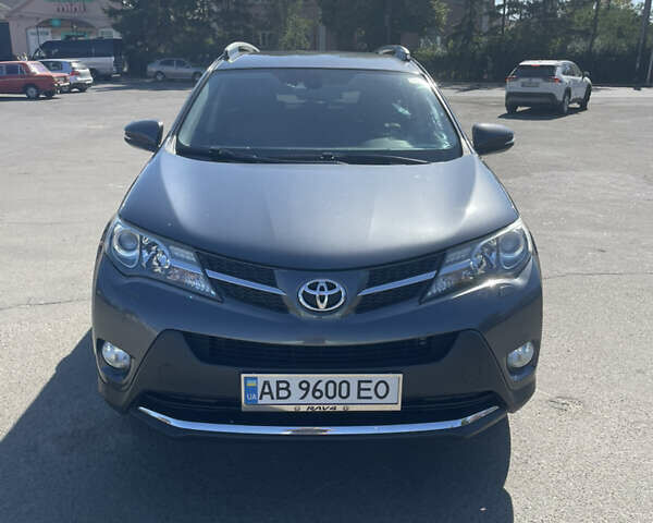 Тойота РАВ 4 2013 в Гайвороне на Automoto.ua Серый Тойота РАВ 4, объемом двигателя 2.23 л и пробегом 260 тыс. км за 16999 $, фото 5 на Automoto.ua