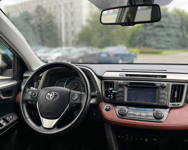 Серый Тойота РАВ 4, объемом двигателя 2.23 л и пробегом 260 тыс. км за 15600 $, фото 6 на Automoto.ua