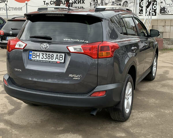 Сірий Тойота РАВ 4, об'ємом двигуна 2.49 л та пробігом 87 тис. км за 18500 $, фото 3 на Automoto.ua