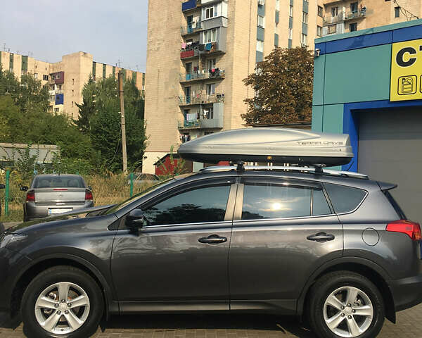 Серый Тойота РАВ 4, объемом двигателя 2.2 л и пробегом 140 тыс. км за 21000 $, фото 11 на Automoto.ua