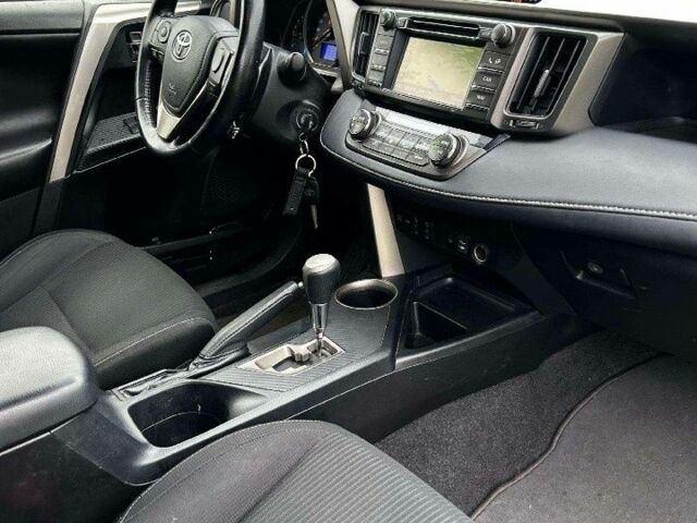 Тойота РАВ 4 2013 в Житомире на Automoto.ua Серый Тойота РАВ 4, объемом двигателя 2 л и пробегом 197 тыс. км за 8100 $, фото 12 на Automoto.ua