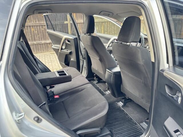 Сірий Тойота РАВ 4, об'ємом двигуна 2.5 л та пробігом 175 тис. км за 15600 $, фото 6 на Automoto.ua