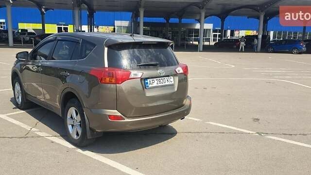 Сірий Тойота РАВ 4, об'ємом двигуна 2.23 л та пробігом 180 тис. км за 16800 $, фото 4 на Automoto.ua