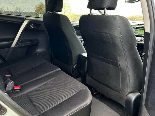 Тойота РАВ 4 2013 в Житомире на Automoto.ua Серый Тойота РАВ 4, объемом двигателя 2 л и пробегом 197 тыс. км за 8100 $, фото 14 на Automoto.ua