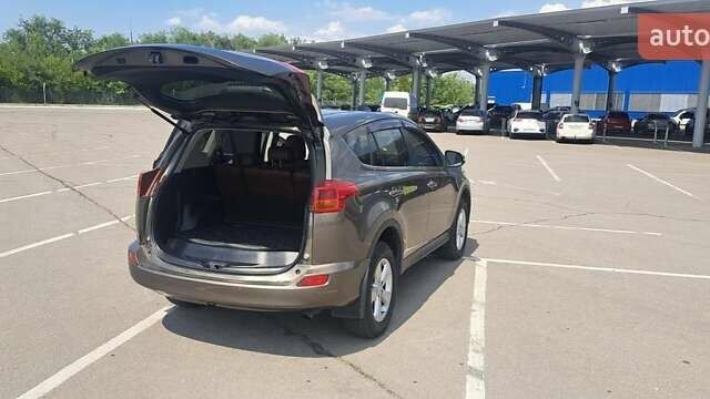 Сірий Тойота РАВ 4, об'ємом двигуна 2.23 л та пробігом 180 тис. км за 16800 $, фото 8 на Automoto.ua