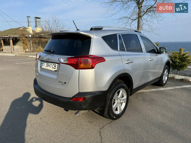 Серый Тойота РАВ 4, объемом двигателя 2.23 л и пробегом 161 тыс. км за 17500 $, фото 4 на Automoto.ua