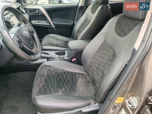 Сірий Тойота РАВ 4, об'ємом двигуна 2.5 л та пробігом 171 тис. км за 14590 $, фото 21 на Automoto.ua