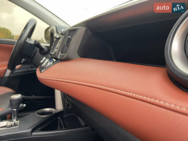 Сірий Тойота РАВ 4, об'ємом двигуна 2.49 л та пробігом 200 тис. км за 14300 $, фото 58 на Automoto.ua