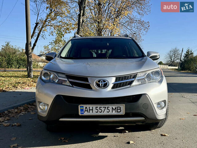 Серый Тойота РАВ 4, объемом двигателя 2.5 л и пробегом 140 тыс. км за 15500 $, фото 1 на Automoto.ua