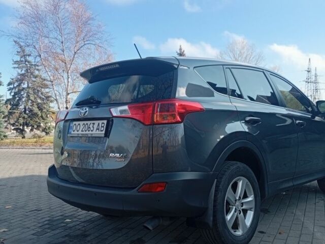 Серый Тойота РАВ 4, объемом двигателя 2.2 л и пробегом 278 тыс. км за 16499 $, фото 1 на Automoto.ua