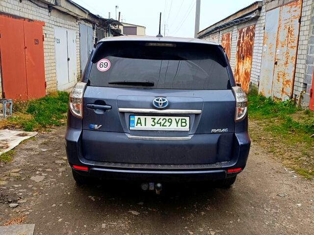 Сірий Тойота РАВ 4, об'ємом двигуна 0 л та пробігом 0 тис. км за 9999 $, фото 4 на Automoto.ua