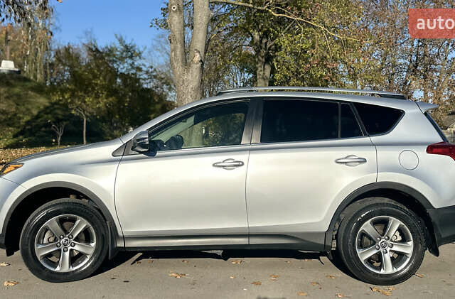 Серый Тойота РАВ 4, объемом двигателя 2.5 л и пробегом 140 тыс. км за 15500 $, фото 3 на Automoto.ua