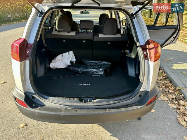 Серый Тойота РАВ 4, объемом двигателя 2.5 л и пробегом 140 тыс. км за 15500 $, фото 14 на Automoto.ua