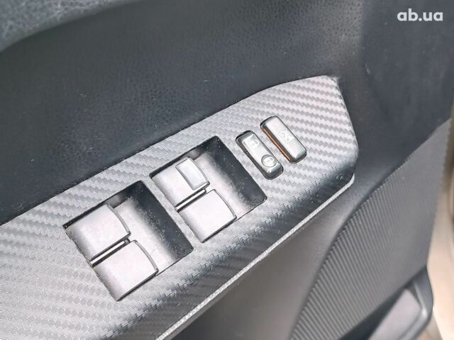 Серый Тойота РАВ 4, объемом двигателя 2.5 л и пробегом 171 тыс. км за 14590 $, фото 23 на Automoto.ua