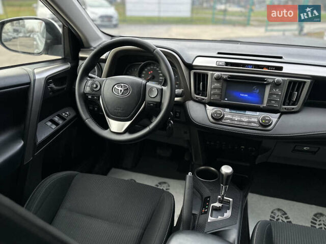 Сірий Тойота РАВ 4, об'ємом двигуна 2.23 л та пробігом 246 тис. км за 19500 $, фото 32 на Automoto.ua