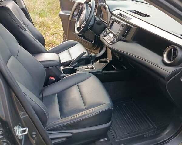 Серый Тойота РАВ 4, объемом двигателя 2.23 л и пробегом 255 тыс. км за 17200 $, фото 10 на Automoto.ua