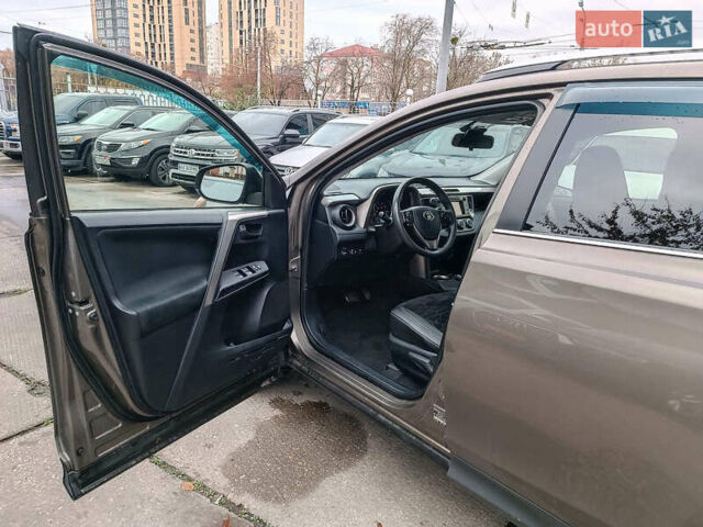 Сірий Тойота РАВ 4, об'ємом двигуна 2.5 л та пробігом 171 тис. км за 14590 $, фото 20 на Automoto.ua