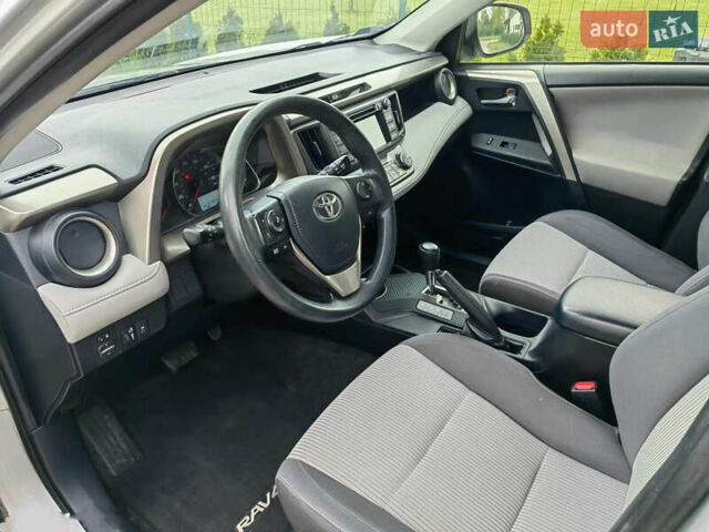 Серый Тойота РАВ 4, объемом двигателя 2.49 л и пробегом 130 тыс. км за 11999 $, фото 4 на Automoto.ua