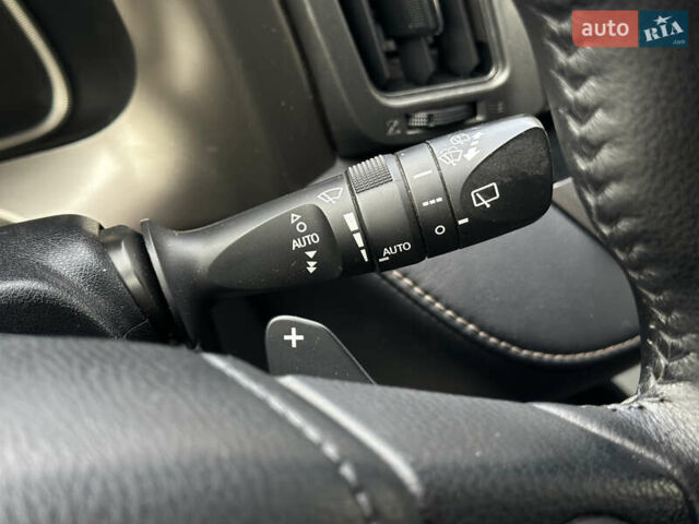 Сірий Тойота РАВ 4, об'ємом двигуна 2.23 л та пробігом 246 тис. км за 19500 $, фото 38 на Automoto.ua