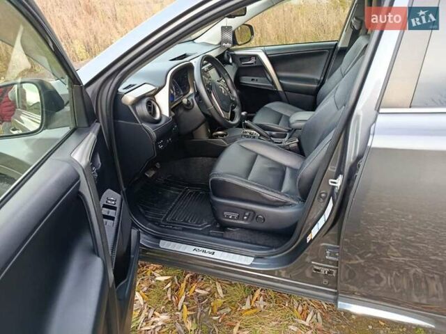 Серый Тойота РАВ 4, объемом двигателя 2.23 л и пробегом 255 тыс. км за 17200 $, фото 7 на Automoto.ua