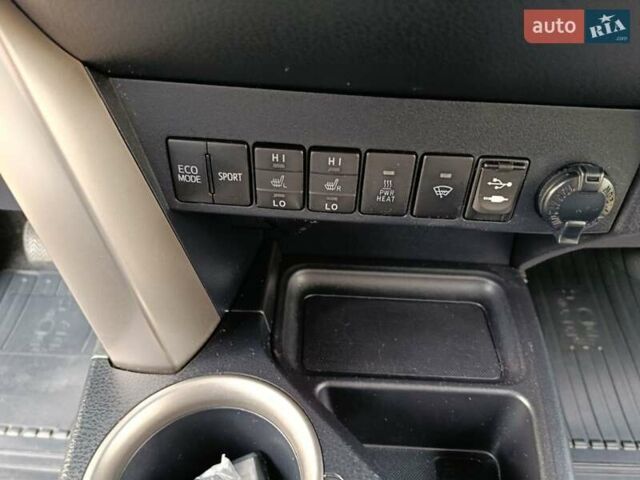 Серый Тойота РАВ 4, объемом двигателя 2.23 л и пробегом 255 тыс. км за 17200 $, фото 15 на Automoto.ua