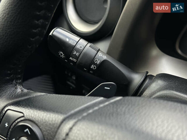 Сірий Тойота РАВ 4, об'ємом двигуна 2.23 л та пробігом 246 тис. км за 19500 $, фото 37 на Automoto.ua