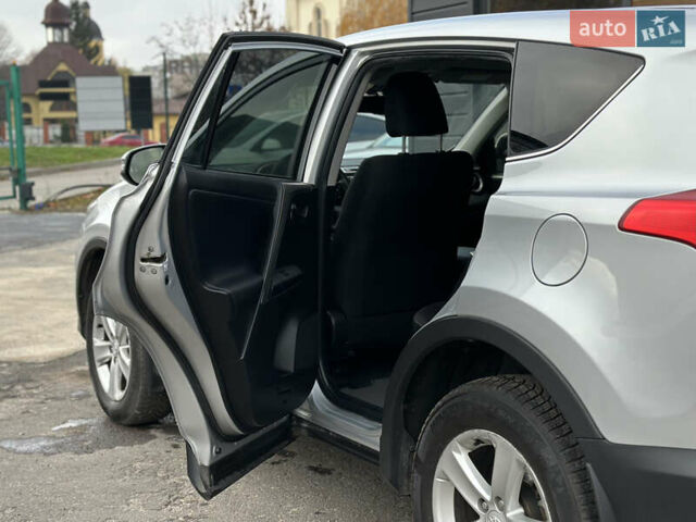 Сірий Тойота РАВ 4, об'ємом двигуна 2.23 л та пробігом 246 тис. км за 19500 $, фото 46 на Automoto.ua