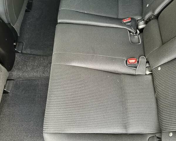 Серый Тойота РАВ 4, объемом двигателя 2.5 л и пробегом 132 тыс. км за 17300 $, фото 16 на Automoto.ua