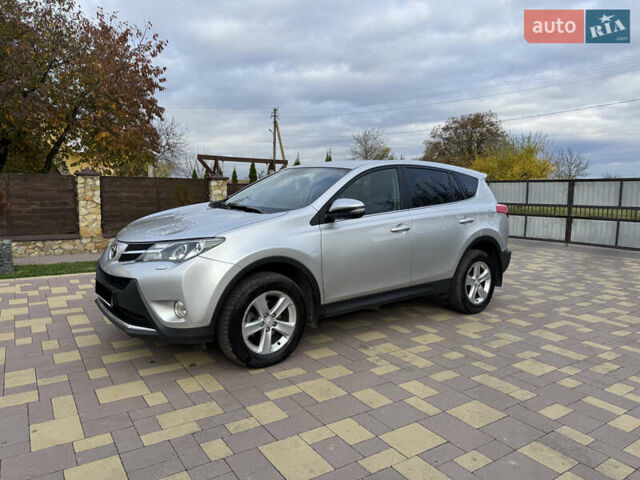 Серый Тойота РАВ 4, объемом двигателя 2.23 л и пробегом 245 тыс. км за 19300 $, фото 1 на Automoto.ua