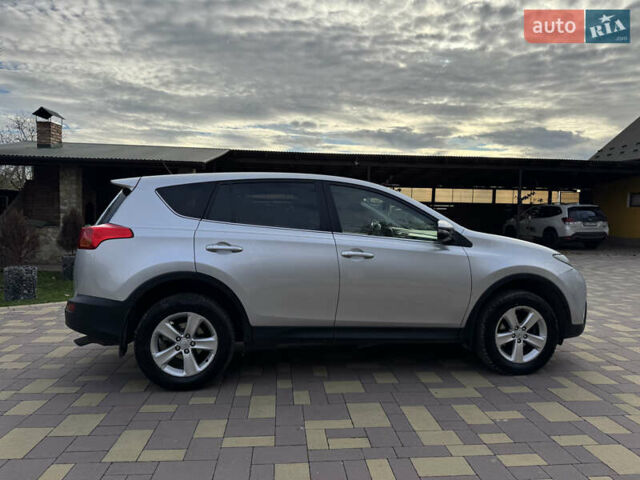 Серый Тойота РАВ 4, объемом двигателя 2.23 л и пробегом 245 тыс. км за 19300 $, фото 4 на Automoto.ua