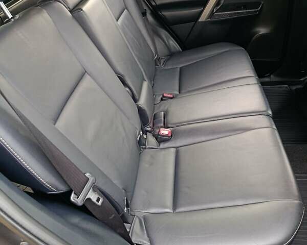 Серый Тойота РАВ 4, объемом двигателя 2.23 л и пробегом 255 тыс. км за 17200 $, фото 4 на Automoto.ua