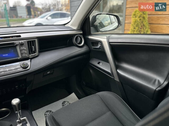 Сірий Тойота РАВ 4, об'ємом двигуна 2.23 л та пробігом 246 тис. км за 19500 $, фото 45 на Automoto.ua