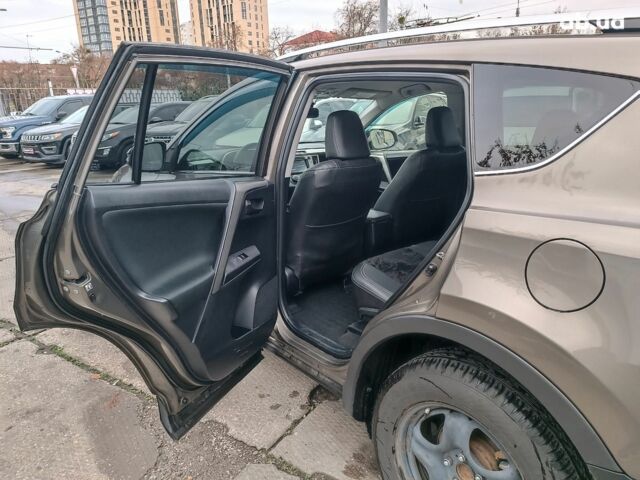 Серый Тойота РАВ 4, объемом двигателя 2.5 л и пробегом 171 тыс. км за 14590 $, фото 14 на Automoto.ua