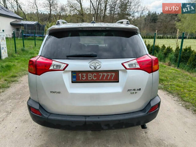 Серый Тойота РАВ 4, объемом двигателя 2.49 л и пробегом 130 тыс. км за 11999 $, фото 2 на Automoto.ua