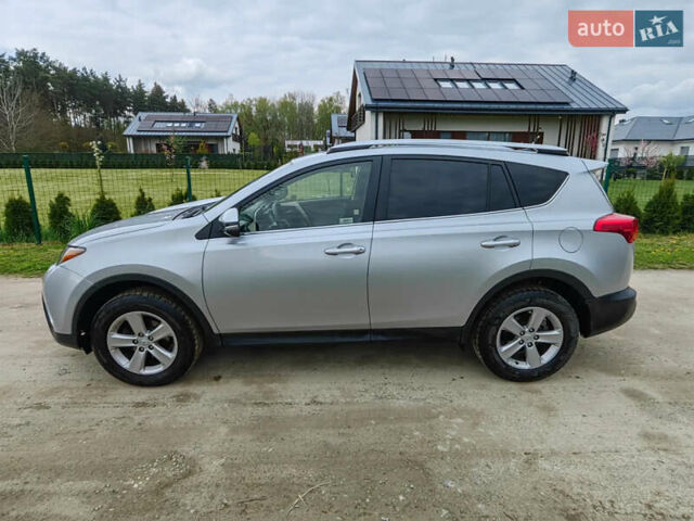 Серый Тойота РАВ 4, объемом двигателя 2.49 л и пробегом 130 тыс. км за 11999 $, фото 3 на Automoto.ua