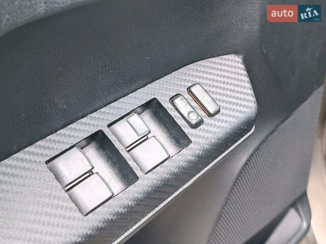 Сірий Тойота РАВ 4, об'ємом двигуна 2.5 л та пробігом 171 тис. км за 14590 $, фото 23 на Automoto.ua