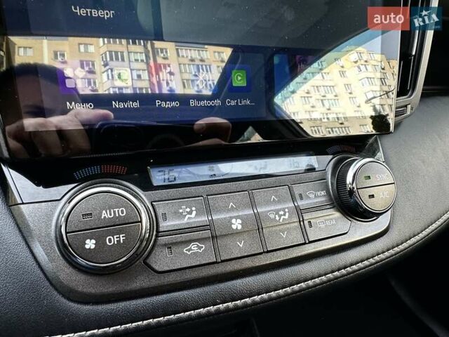Серый Тойота РАВ 4, объемом двигателя 2.5 л и пробегом 132 тыс. км за 16800 $, фото 21 на Automoto.ua