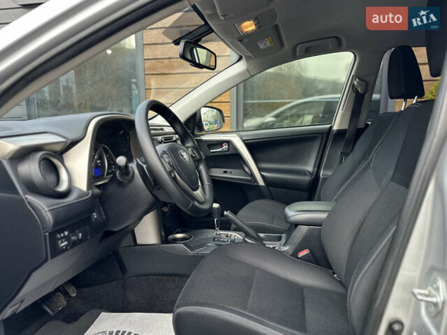 Сірий Тойота РАВ 4, об'ємом двигуна 2.23 л та пробігом 246 тис. км за 19500 $, фото 27 на Automoto.ua