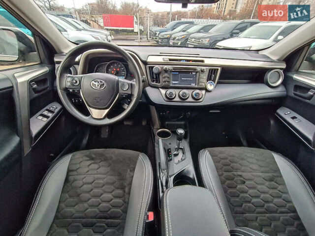 Сірий Тойота РАВ 4, об'ємом двигуна 2.5 л та пробігом 171 тис. км за 14590 $, фото 16 на Automoto.ua
