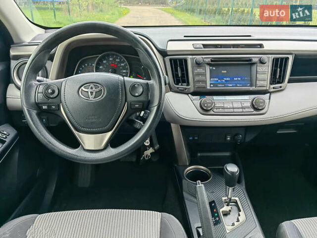 Серый Тойота РАВ 4, объемом двигателя 2.49 л и пробегом 130 тыс. км за 11999 $, фото 5 на Automoto.ua