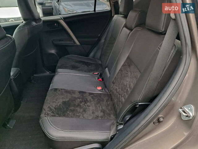 Сірий Тойота РАВ 4, об'ємом двигуна 2.5 л та пробігом 171 тис. км за 14590 $, фото 15 на Automoto.ua