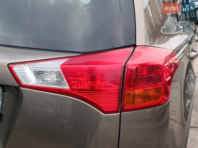 Сірий Тойота РАВ 4, об'ємом двигуна 2.5 л та пробігом 171 тис. км за 14590 $, фото 9 на Automoto.ua