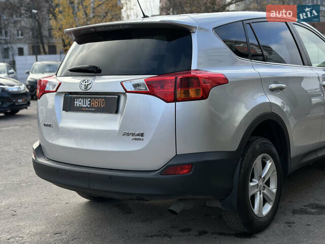 Сірий Тойота РАВ 4, об'ємом двигуна 2.23 л та пробігом 246 тис. км за 19500 $, фото 21 на Automoto.ua