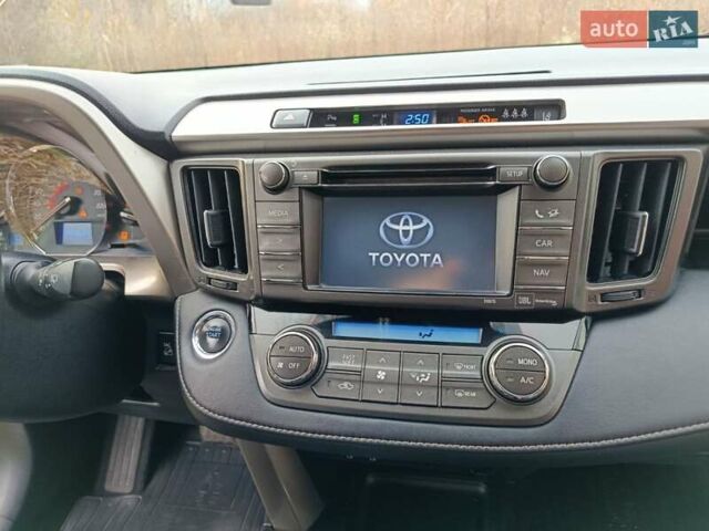 Серый Тойота РАВ 4, объемом двигателя 2.23 л и пробегом 255 тыс. км за 17200 $, фото 21 на Automoto.ua