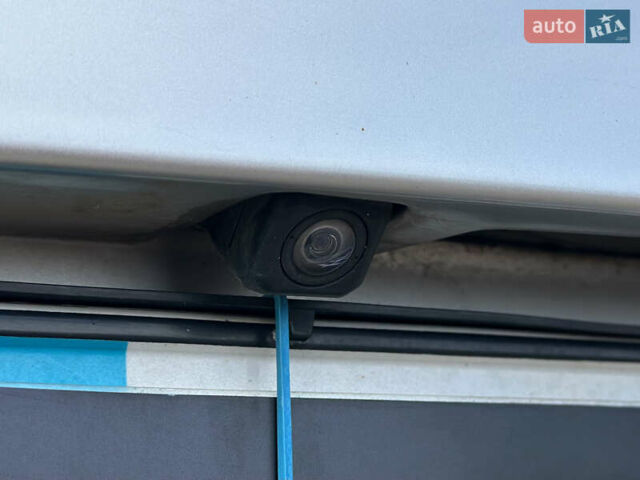 Сірий Тойота РАВ 4, об'ємом двигуна 2.23 л та пробігом 246 тис. км за 19500 $, фото 16 на Automoto.ua