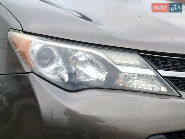 Сірий Тойота РАВ 4, об'ємом двигуна 2.5 л та пробігом 171 тис. км за 14590 $, фото 5 на Automoto.ua