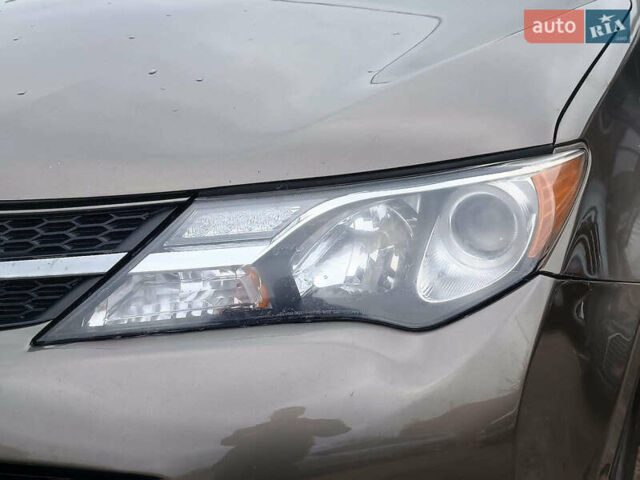 Сірий Тойота РАВ 4, об'ємом двигуна 2.5 л та пробігом 171 тис. км за 14590 $, фото 4 на Automoto.ua