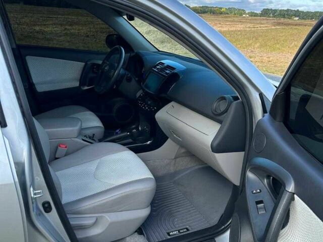 Сірий Тойота РАВ 4, об'ємом двигуна 0 л та пробігом 150 тис. км за 10900 $, фото 14 на Automoto.ua
