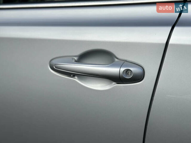 Сірий Тойота РАВ 4, об'ємом двигуна 2.23 л та пробігом 246 тис. км за 19500 $, фото 23 на Automoto.ua